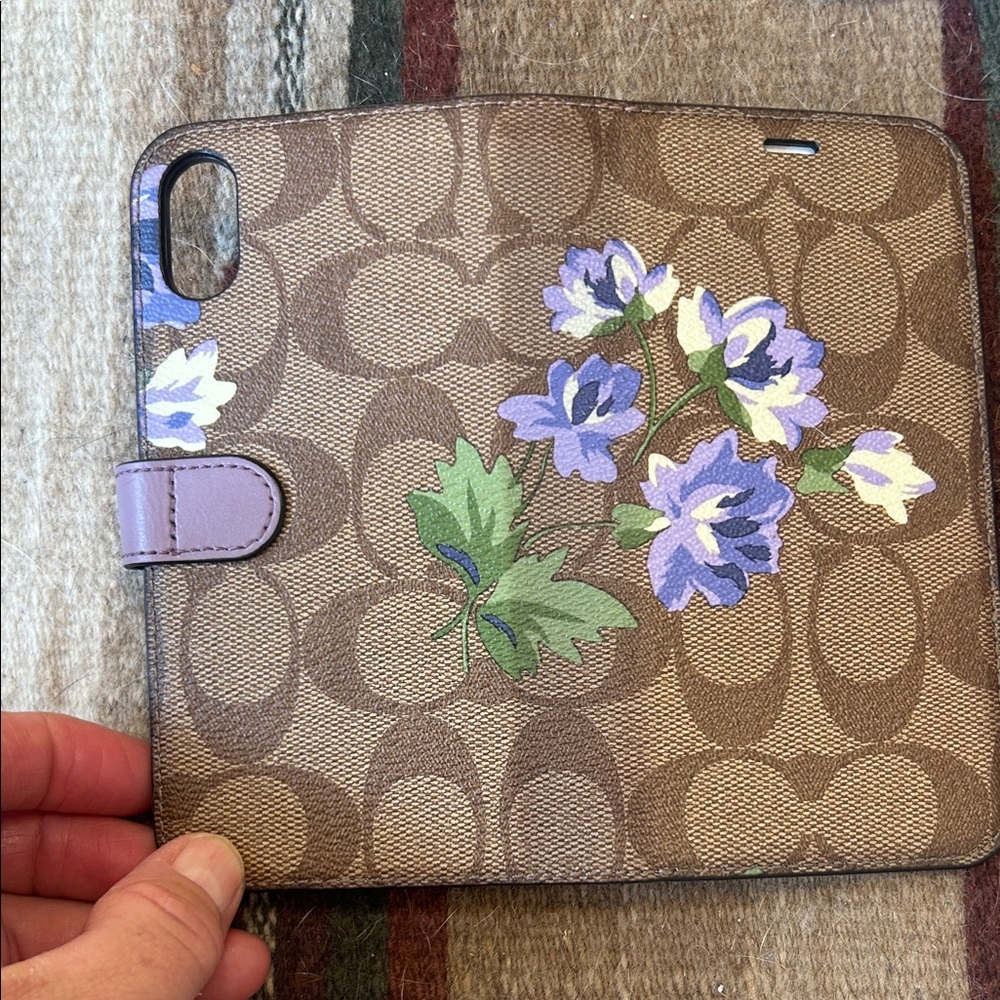 Coach Floral Monogram iPhone XR
Case Wallet - Picture 6 of 7